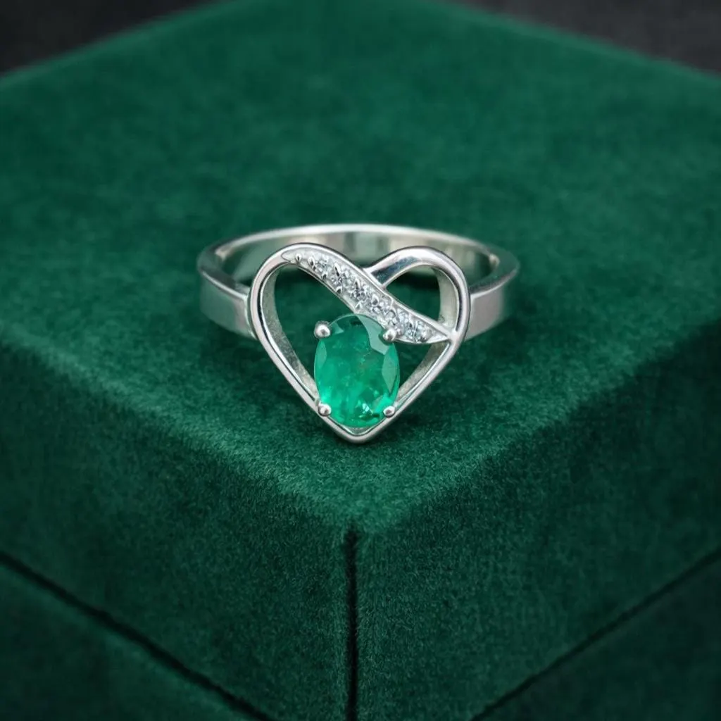 Natural Zambian Emerald Ring 92.5 Silver Sterling Ring- Vivid Green Oval Gemstone Ring- Vintage Style Heart Shaped Emerald Ring-Gift For Her - Image 4