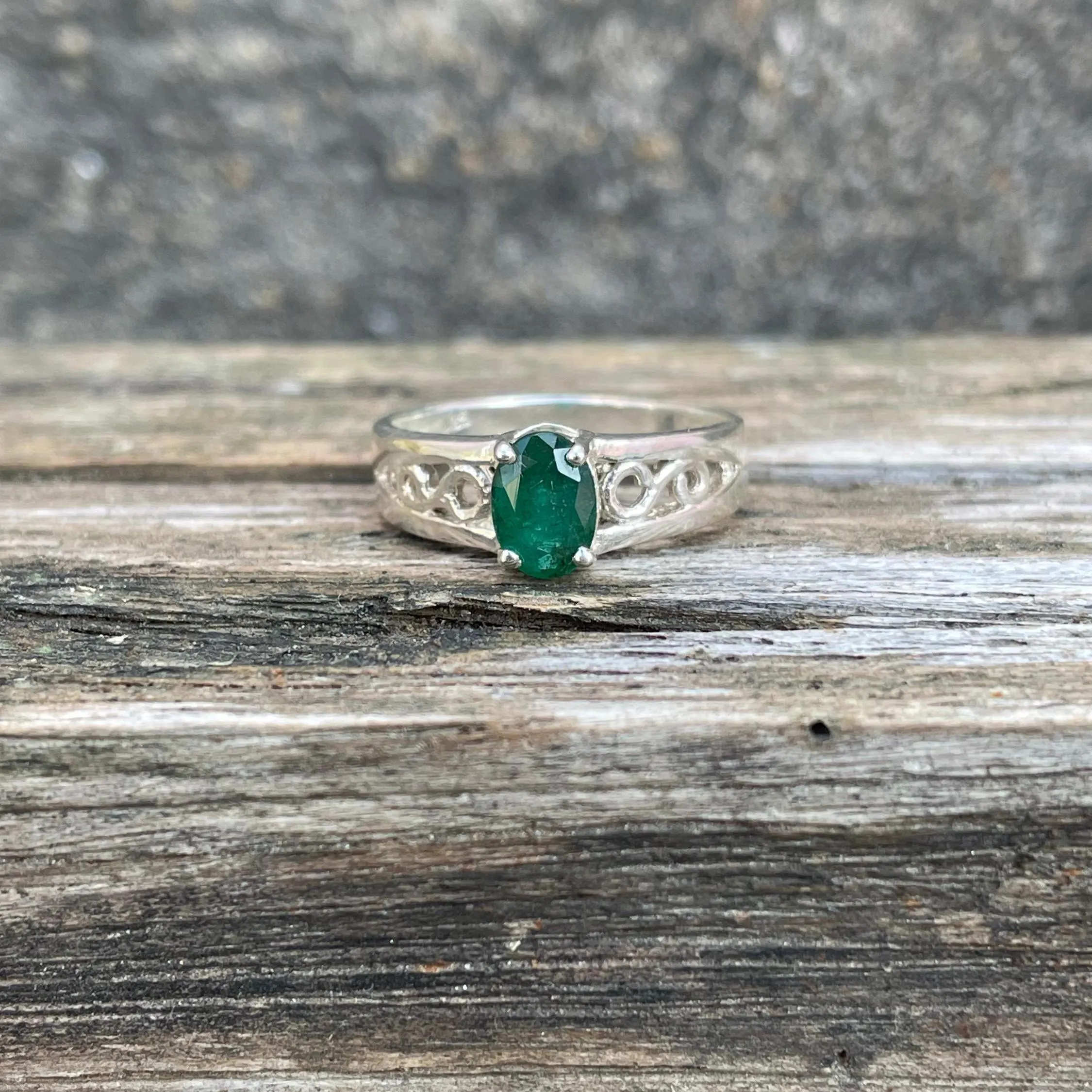 Natural Zambian Emerald Ring 925 Sterling Silver- Vintage Style Engagement Ring- Oval Rich Green Gemstone Ring- Jewellery Gift For Women - Image 3