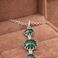 Vintage Style Emerald Sterling Silver Pendant – Three Stone Necklace