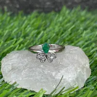 Vintage Style Natural Zambian Emerald in 925 Silver -Vivid Green Gemstone Statement Ring - Classic Daily Wear Emerald Ring - Pear Shape Ring