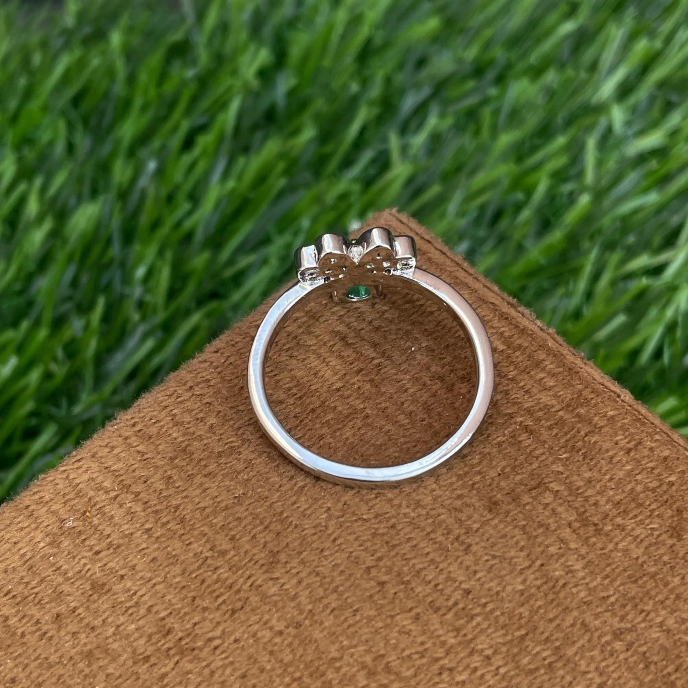 Vintage Style Natural Zambian Emerald in 925 Silver -Vivid Green Gemstone Statement Ring - Classic Daily Wear Emerald Ring - Pear Shape Ring - Image 2