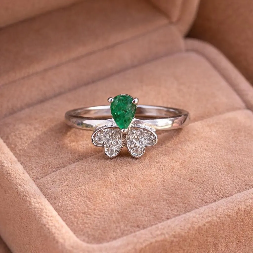 Vintage Style Natural Zambian Emerald in 925 Silver -Vivid Green Gemstone Statement Ring - Classic Daily Wear Emerald Ring - Pear Shape Ring - Image 4