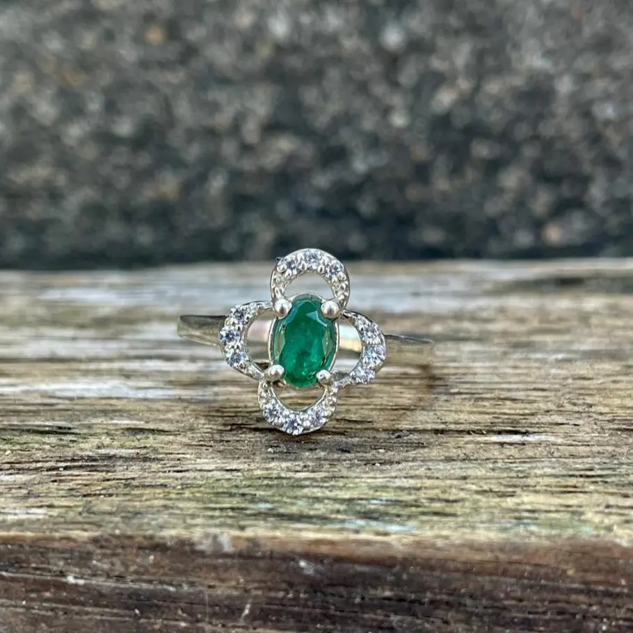 92.5 Sterling Silver In Natural Zambian Emerald Ring- Vintage Floral Design Ring- Classic Engagement Ring- Elegant Jewellery- Gift For Her - Image 4